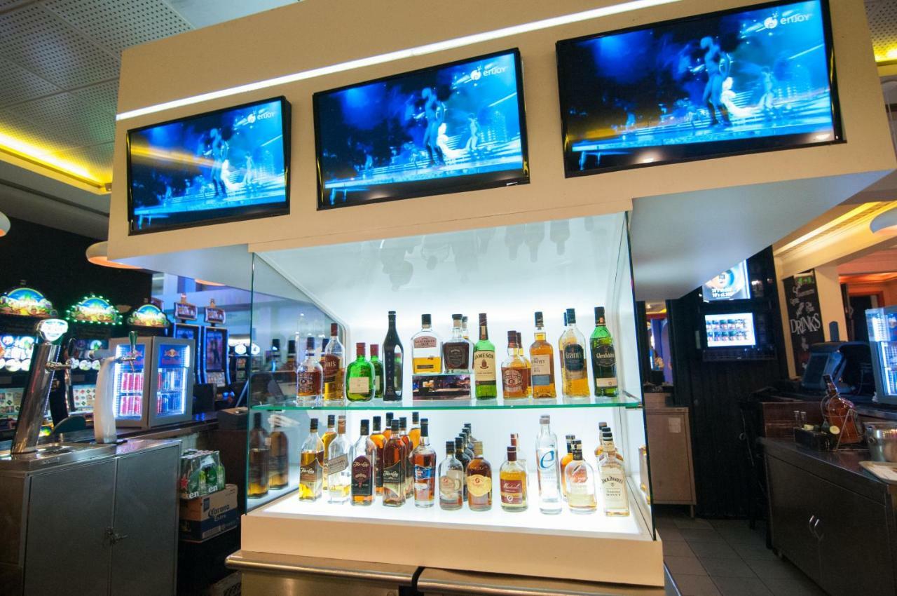 Enjoy Vina Del Mar Hotell Exteriör bild The bar at the 2014 FIFA World Cup