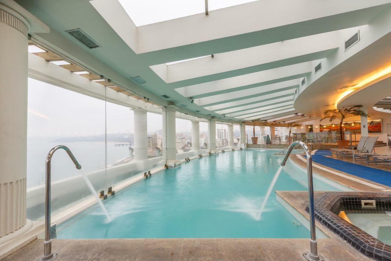 Enjoy Vina Del Mar Hotell Exteriör bild The pool at the 39th floor